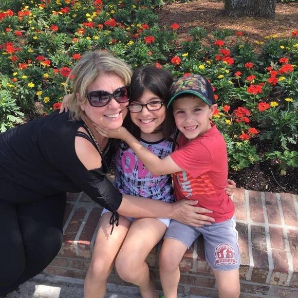 Meet your Posher, Rachel - Picture 1 of 1